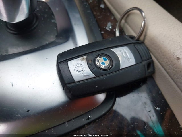 44562758 :رقم المزاد ، WBANV1C55AC157217 vin ، 2010 Bmw 528i Xdrive مزاد بيع