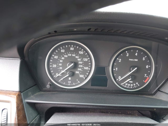 44562758 :رقم المزاد ، WBANV1C55AC157217 vin ، 2010 Bmw 528i Xdrive مزاد بيع
