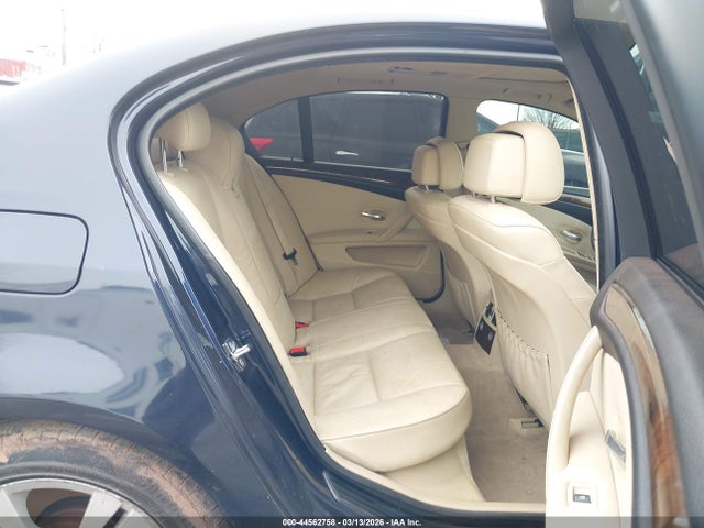 44562758 :رقم المزاد ، WBANV1C55AC157217 vin ، 2010 Bmw 528i Xdrive مزاد بيع