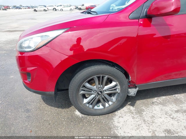 KM8JT3AFXFU104637 Hyundai TUCSON GLS
