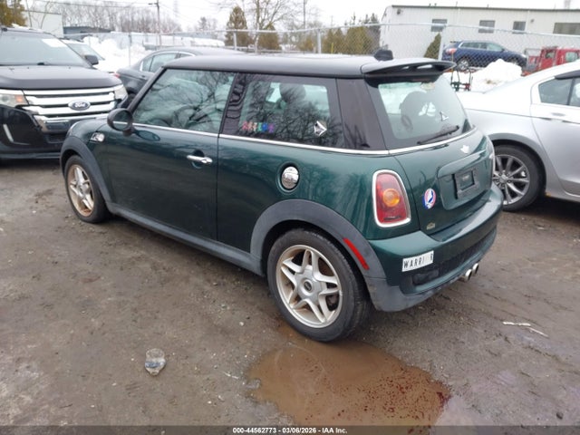2008 MINI COOPER S WMWMF73538TT88204 Photo 2