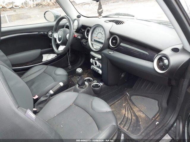 2008 MINI COOPER S WMWMF73538TT88204 Photo 4