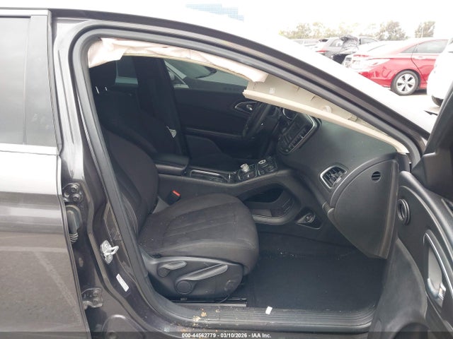 44562779 :رقم المزاد ، 1C3CCCAB9FN574585 vin ، 2015 Chrysler 200 Limited مزاد بيع