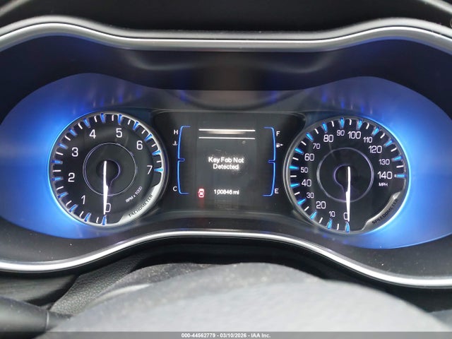44562779 :رقم المزاد ، 1C3CCCAB9FN574585 vin ، 2015 Chrysler 200 Limited مزاد بيع