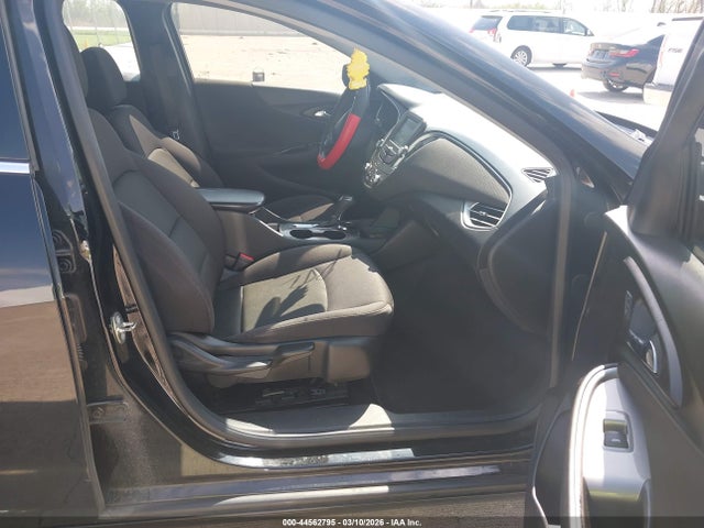 1G1ZB5ST4HF213136 Chevrolet MALIBU LS