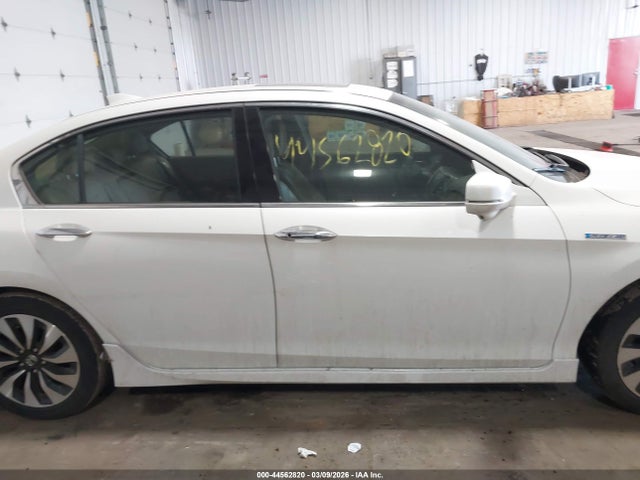 2017 Honda Accord Hybrid Touring მანქანა იყიდება აუქციონზე, vin: JHMCR6F72HC018115, აუქციონის ნომერი: 44562820