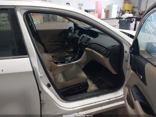 2017 Honda Accord Hybrid Touring მანქანა იყიდება აუქციონზე, vin: JHMCR6F72HC018115, აუქციონის ნომერი: 44562820