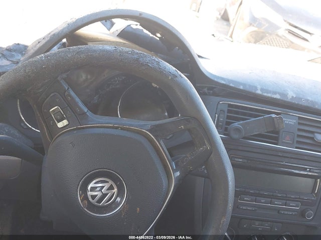 44562822 :رقم المزاد ، 3VWD17AJ2FM283390 vin ، 2015 Volkswagen Jetta 1.8t Se مزاد بيع