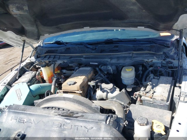 44562834 :رقم المزاد ، 3C6UR5FL2JG350448 vin ، 2018 Ram 2500 Laramie  4x4 6'4 Box مزاد بيع