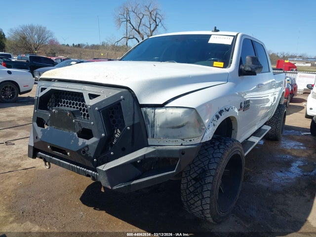 44562834 :رقم المزاد ، 3C6UR5FL2JG350448 vin ، 2018 Ram 2500 Laramie  4x4 6'4 Box مزاد بيع