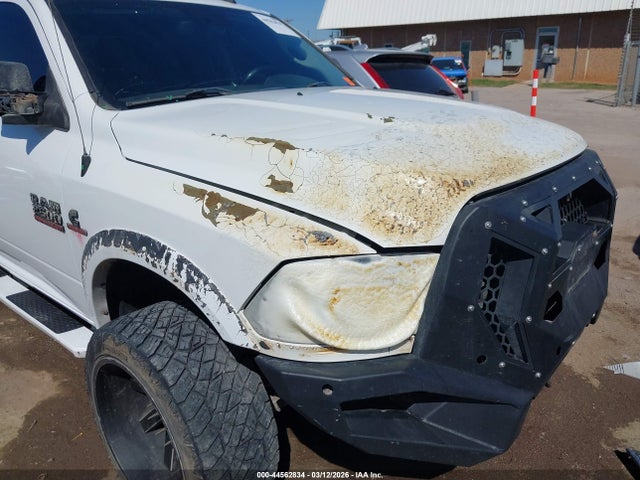 44562834 :رقم المزاد ، 3C6UR5FL2JG350448 vin ، 2018 Ram 2500 Laramie  4x4 6'4 Box مزاد بيع
