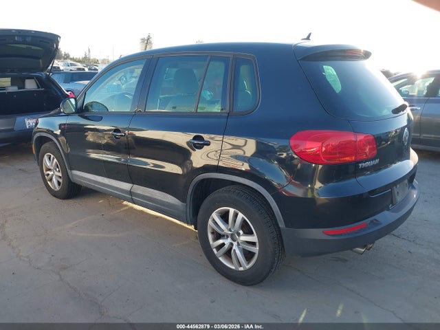 2012 VOLKSWAGEN TIGUAN WVGAV7AX0CW582317 Photo 2