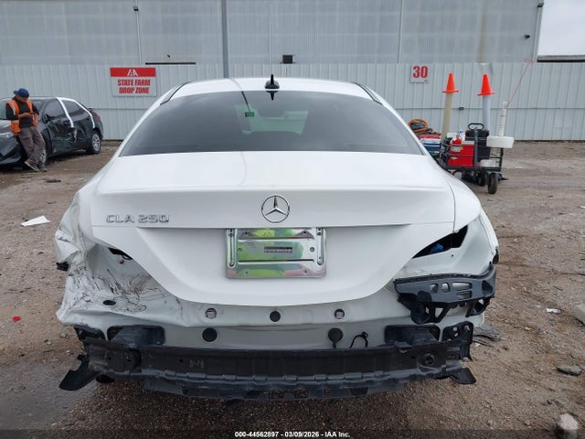 Mercedes-Benz CLA 250 2018 WDDSJ4EB4JN665811 Image 17
