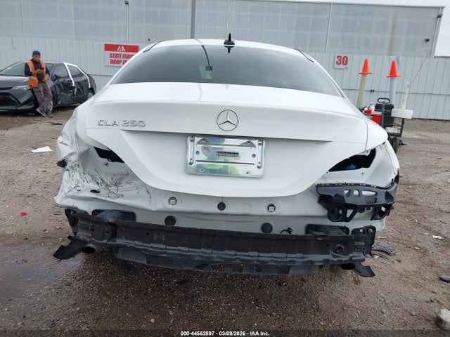 Mercedes-Benz CLA 250 2018 WDDSJ4EB4JN665811 Image 18