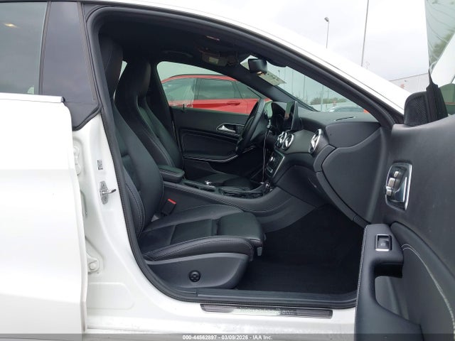Mercedes-Benz CLA 250 2018 WDDSJ4EB4JN665811 Image 5