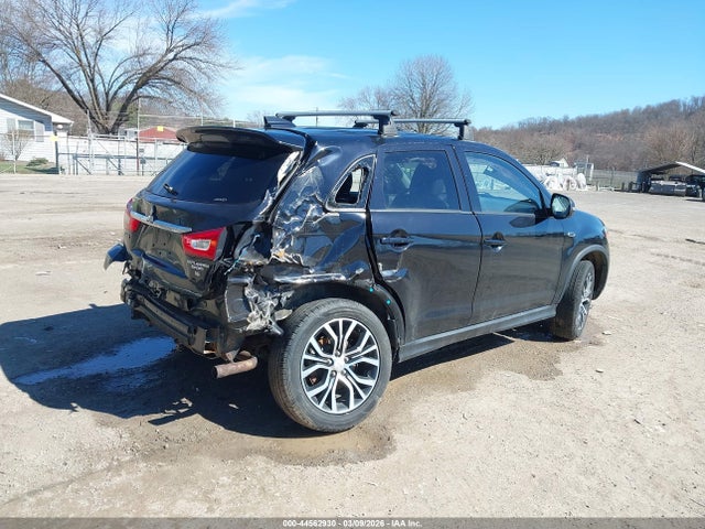 2018 MITSUBISHI OUTLANDER SPORT JA4AR3AW9JZ012590 Photo 3