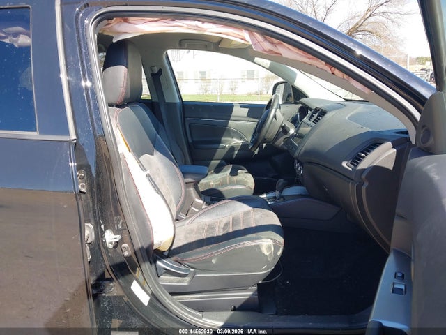 2018 MITSUBISHI OUTLANDER SPORT JA4AR3AW9JZ012590 Photo 4