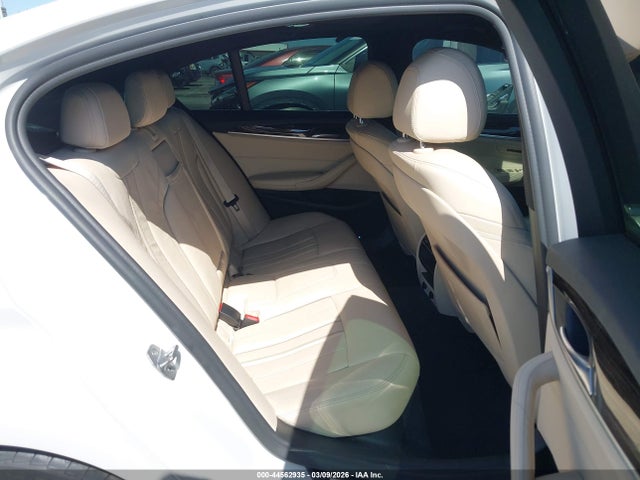 WBAJE5C50JWA96723 BMW 540I