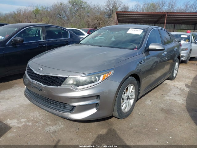 KIA Optima Lx 2018 5XXGT4L30JG223707 Image 2