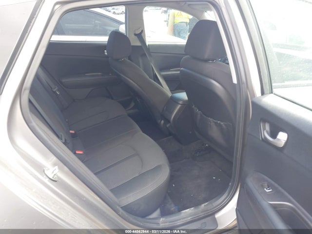 KIA Optima Lx 2018 5XXGT4L30JG223707 Image 8