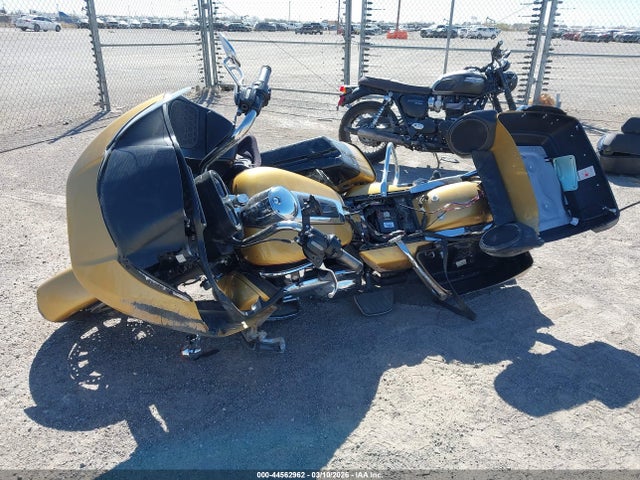 1HD1KGD17HB629943 Harley-Davidson FLTRU