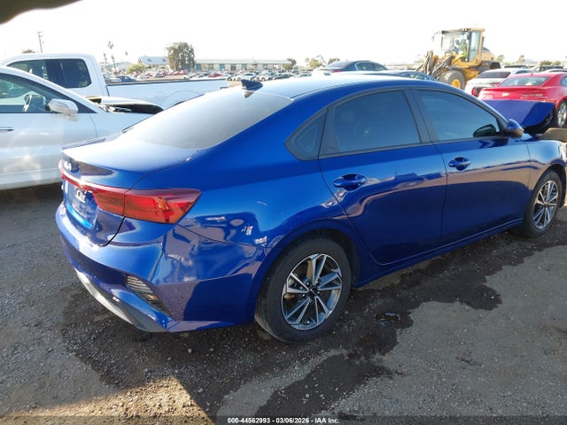 3KPF24AD8RE808503 KIA Forte Lxs