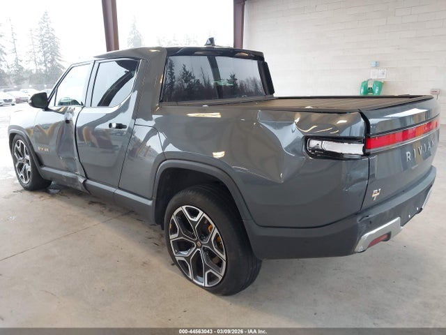 2022 RIVIAN R1T 7FCTGAAL5NN002869 Photo 2