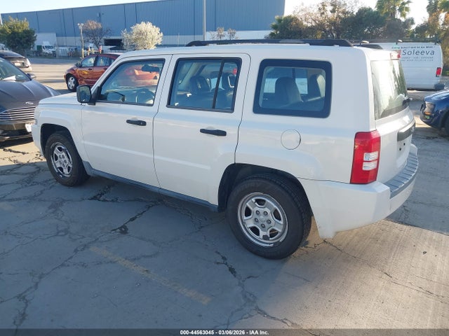 2008 JEEP PATRIOT 1J8FT28W68D602176 Photo 2