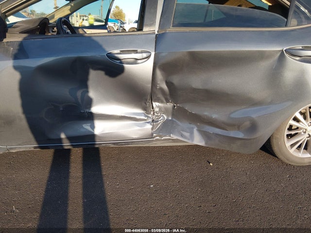5YFBURHE7FP186202 Toyota Corolla Le Plus