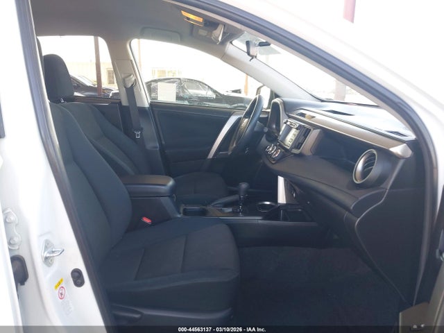 Toyota RAV4 LE 2016 JTMZFREV9GJ069028 Image 5