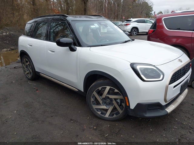2026 MINI COUNTRYMAN WMZ23GA05T7U73024 Photo 0