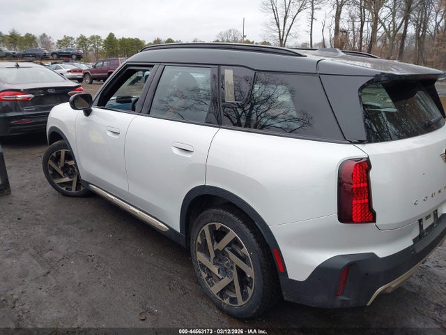 2026 MINI COUNTRYMAN WMZ23GA05T7U73024 Photo 2