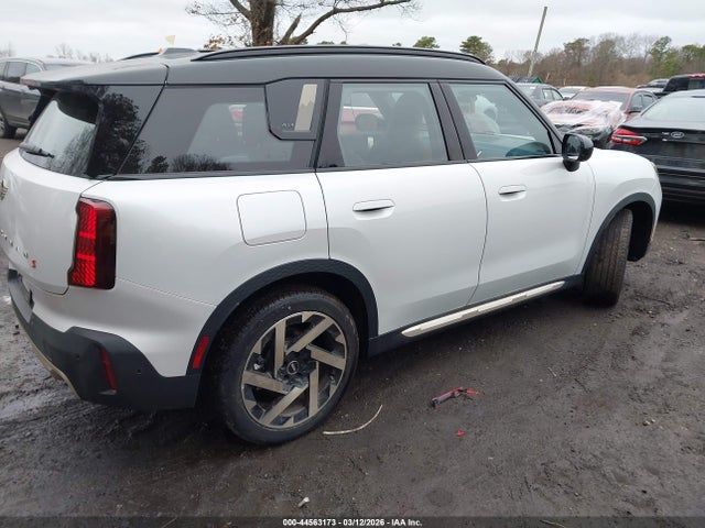 2026 MINI COUNTRYMAN WMZ23GA05T7U73024 Photo 3