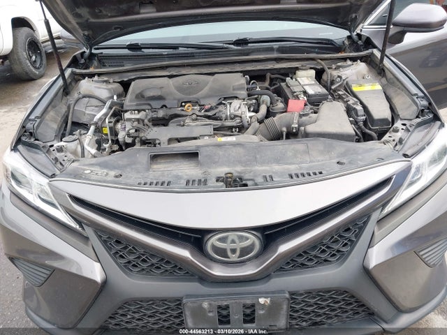 4T1B11HK0JU102812 Toyota CAMRY SE