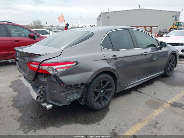 4T1B11HK0JU102812 Toyota CAMRY SE