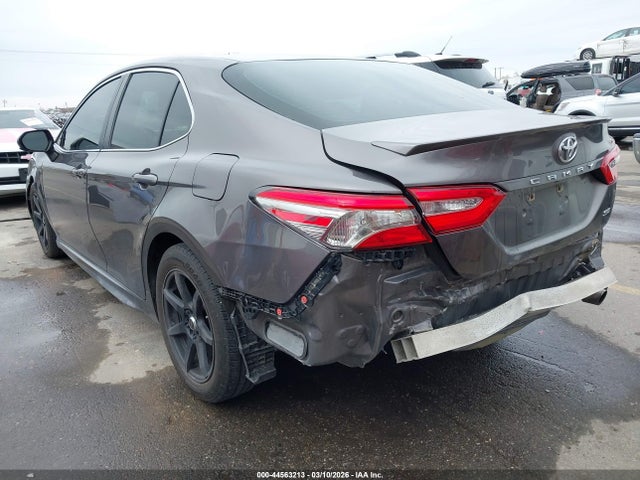 4T1B11HK0JU102812 Toyota CAMRY SE