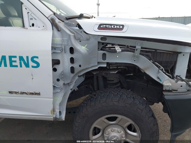 44563229 :رقم المزاد ، 3C7WR5AJ8NG320791 vin ، 2022 Ram 2500 Tradesman  4x4 8' Box مزاد بيع