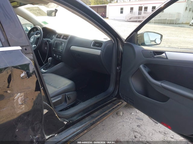 2013 Volkswagen Jetta Se მანქანა იყიდება აუქციონზე, vin: 3VWDX7AJ4DM355217, აუქციონის ნომერი: 44563234