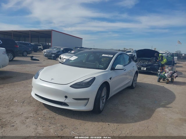 44563240 :رقم المزاد ، 5YJ3E1EB7NF343394 vin ، 2022 Tesla Model 3 Long Range Dual Motor All-wheel Drive مزاد بيع