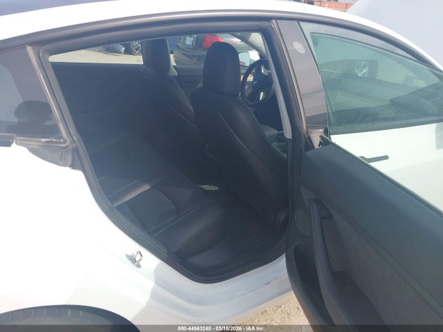 44563240 :رقم المزاد ، 5YJ3E1EB7NF343394 vin ، 2022 Tesla Model 3 Long Range Dual Motor All-wheel Drive مزاد بيع