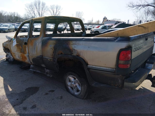 1997 DODGE RAM 1500 1B7HF13Z4VJ588391 Photo 2