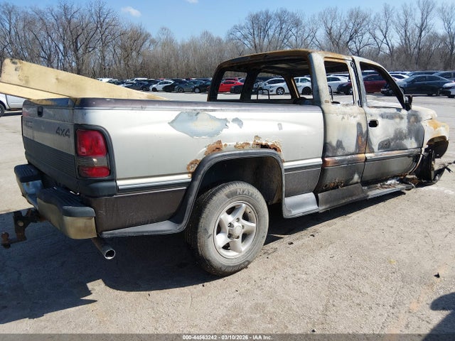1997 DODGE RAM 1500 1B7HF13Z4VJ588391 Photo 3