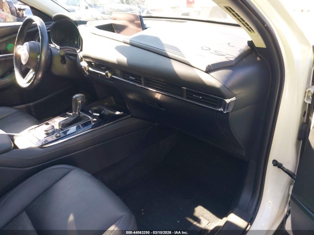 2021 Mazda Cx-30 Preferred მანქანა იყიდება აუქციონზე, vin: 3MVDMBCL3MM256450, აუქციონის ნომერი: 44563250