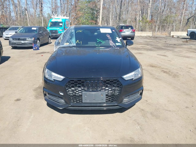 44563255 :رقم المزاد ، WAUDNAF4XJN000513 vin ، 2018 Audi A4 2.0t Premium/2.0t Tech Premium مزاد بيع