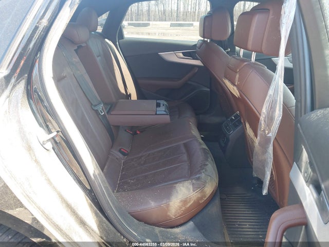 44563255 :رقم المزاد ، WAUDNAF4XJN000513 vin ، 2018 Audi A4 2.0t Premium/2.0t Tech Premium مزاد بيع