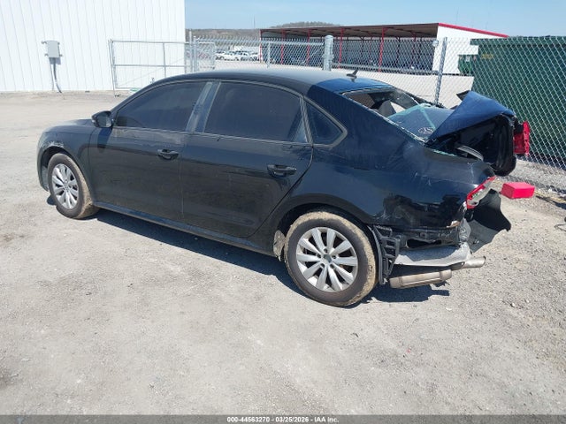2013 Volkswagen Passat S მანქანა იყიდება აუქციონზე, vin: 1VWAP7A36DC118931, აუქციონის ნომერი: 44563270