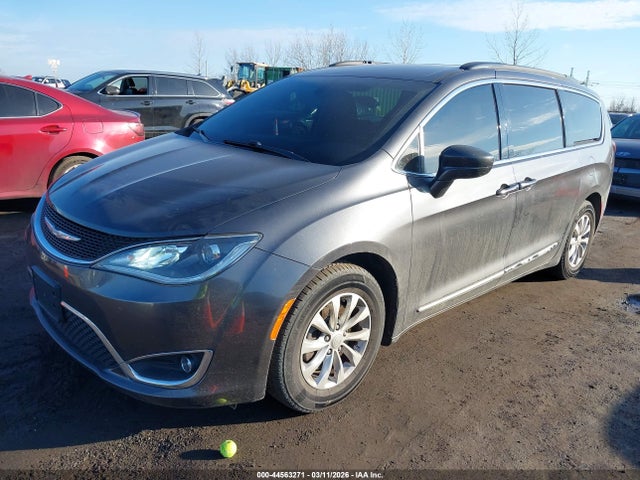Продажа на аукционе авто 2017 Chrysler Pacifica Touring-l, vin: 2C4RC1BG7HR797203, номер лота: 44563271