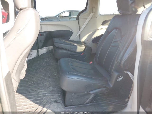 Продажа на аукционе авто 2017 Chrysler Pacifica Touring-l, vin: 2C4RC1BG7HR797203, номер лота: 44563271
