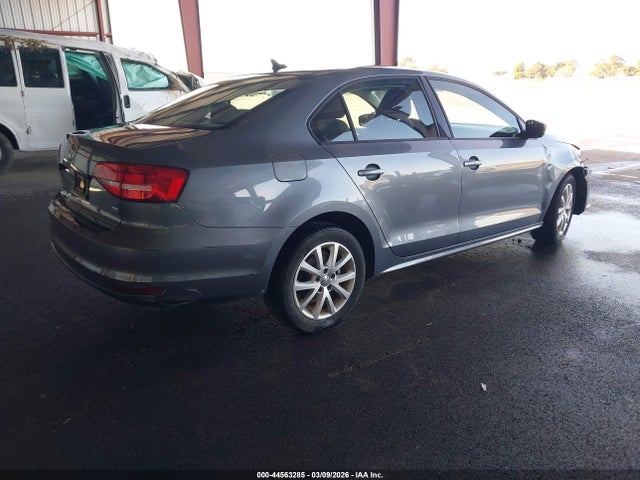 3VWD17AJ9FM340815 Volkswagen Jetta 1.8t Se