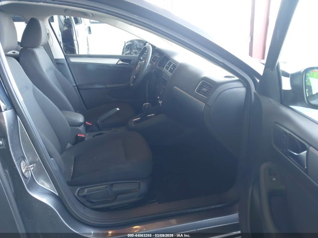 3VWD17AJ9FM340815 Volkswagen Jetta 1.8t Se